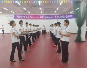 看亚（残）运会颁奖礼仪、升旗手志愿者如何全力以赴