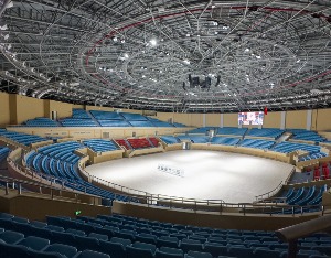 杭州亚运会如何“精打细算”？这两所高校让旧座椅和地板焕“新生”