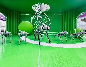 送亚运一项黑科技②｜赛场上的铁饼，我的机器狗“捡”的