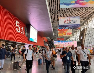 直击广交会｜客流回暖，纺织服装外贸人迎来“灵魂”砍价