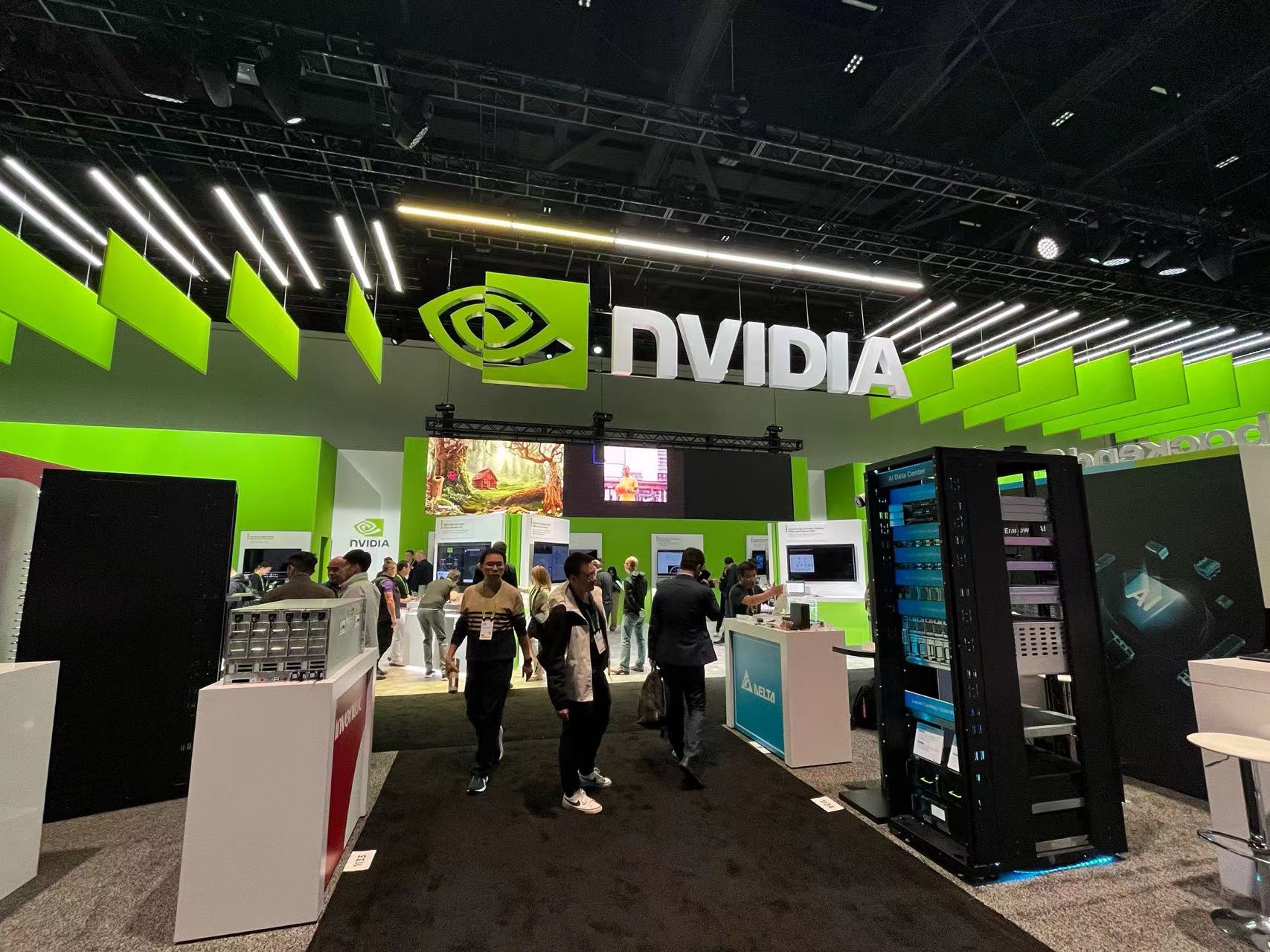 股价巨震！英伟达承认芯片生产出现问题，股价盘后大跌超7% - 财闻网