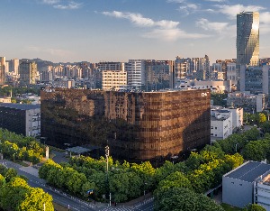 正泰电器发布2023年年度报告，向“新”迭代开启新格局