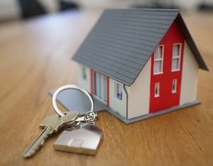 全国人大代表姚劲波：建议设立租房押金托管制度，房租年涨幅不超5%