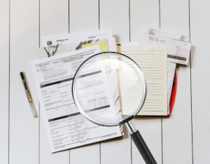 政府工作报告：一年来加强政府建设和治理创新，保持社会和谐稳定