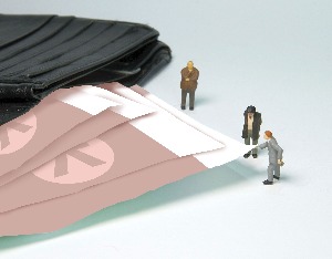 财政部部长：指导地方尽早发行使用2万亿元置换债券额度