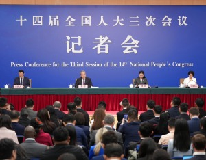 王毅：我们欢迎各国朋友用自己的双眼见证一个更加真切鲜活的中国