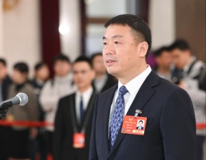 全国政协委员傅小云：要培养带着“乡土基因”的白衣战士