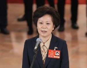 全国政协委员陈清莉：台湾姑娘在浙扎根，同等享有产假和生育津贴