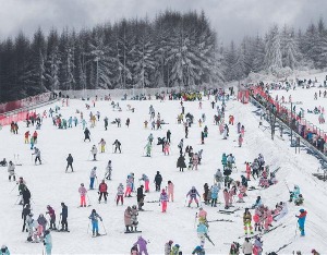 国家体育总局局长高志丹：这个冰雪季全国滑雪场客流超1.9亿人次