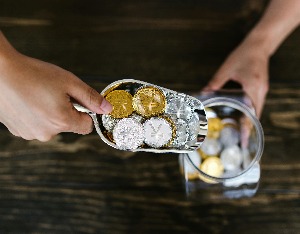 国泰海通：董事长提议回购10亿～20亿元股份