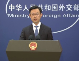 外交部回应特朗普称对华关税或大幅下降：打，奉陪到底；谈，大门敞开