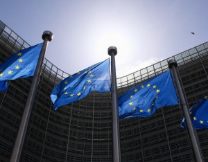 欧盟：面对美方勒索 欧盟不会退缩