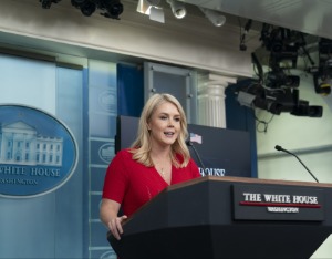 白宫证实写信“催”贸易谈判伙伴“交方案”