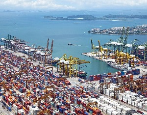 特朗普关税政策导致欧洲港口拥堵