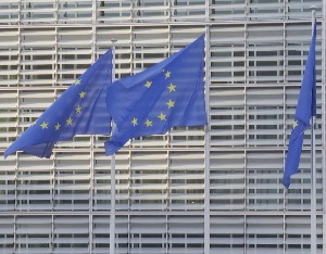 德国副总理：欧美关税协议必须公平 否则欧盟将反制