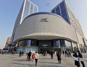 胖东来创始人于东来：希望人们理性理解帮助企业改善问题走向美好