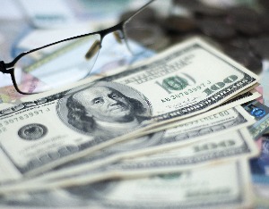 美联储降息或将迎布局黄金期 资金逆势加仓稀土板块