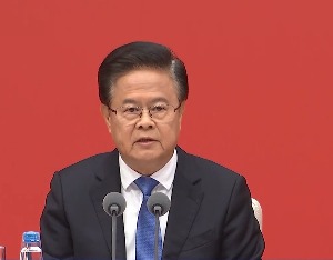中共中央新闻发布会：统一市场监管执法，综合整治“内卷式”竞争