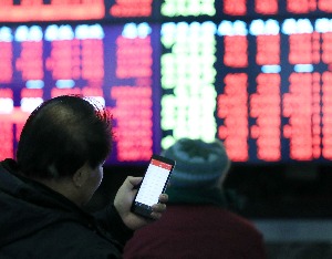 时隔十年沪指重回4000点!高盛:2027年底前主要股指再涨三成