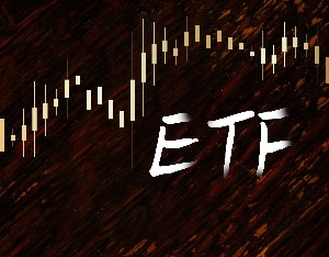 ETF周评（10.27-10.31）：“十五五”机遇亮相，新能源主题产品霸榜