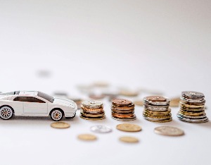 10月新势力交付表现：屡破记录下成长的烦恼