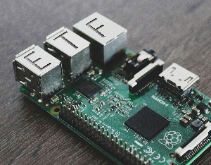 亚马逊携380亿美元入场，半导体产业ETF逆势涨1.5%！AI需求引爆产业链