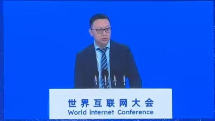 吴泳铭：AI对生产力和人类自身的解放将超乎想象