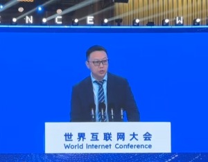 吴泳铭：AI对生产力和人类自身的解放将超乎想象