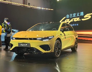 新车动态｜零跑再次发布一台过目不忘车型，Lafa5预售10.58万元起