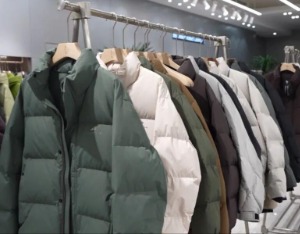 “羽绒服刺客”来袭，鸭绒直冲三年来高点，你还会买吗？