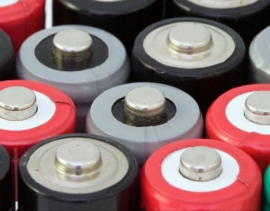 华友钴业：子公司与亿纬锂能签署重大销售合同