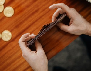 独居老人增多 日本无人继承遗产总额创新高