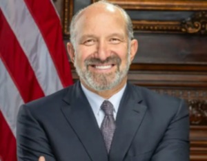 美国商务部长再次抨击欧盟数字监管法规