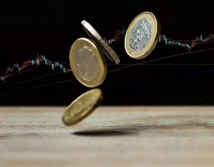 拉卡拉涨超11%！央行出台数字人民币行动方案，数字货币概念股拉升 