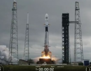 猎鹰9号成功发射并回收 2025年SpaceX完成165次猎鹰火箭发射