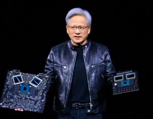 营收与展望均超预期 英伟达股价盘后一度涨超3%