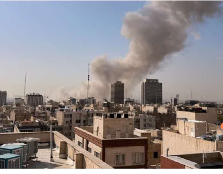 美以发起对伊朗打击