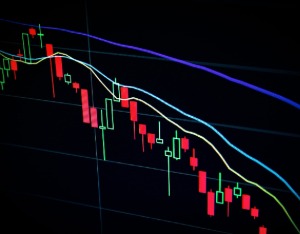 黄金、白银上演“过山车”行情，盛达资源、豫光金铅等多股回调