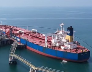 霍尔木兹海峡通行受阻：油价跳涨，保险费用同步飙升