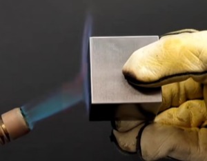 机构：中东冲突有望提振贵金属、铝、钨等价格中枢