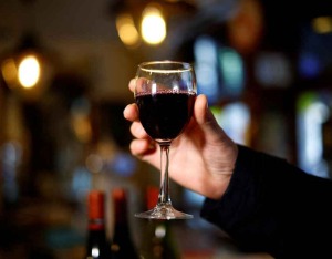 人大代表建议调整葡萄酒消费税计征方式