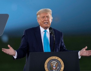 特朗普：美国在对伊朗的战争中处于“有利地位”，将重点关注霍尔木兹海峡局势