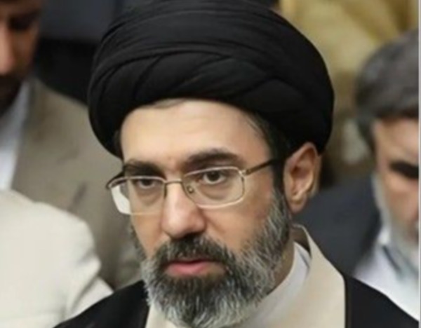 特朗普称伊朗最高领袖穆杰塔巴·哈梅内伊可能“受伤但仍活着”