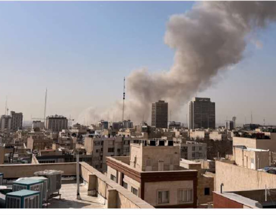 以军新一轮空袭瞄准伊朗基础设施