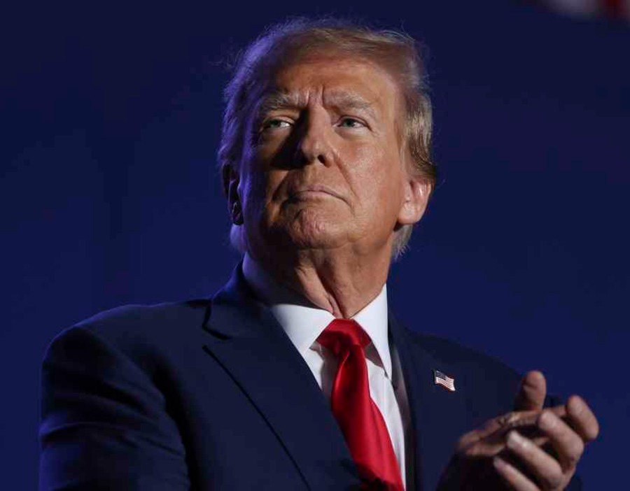 特朗普：若达不成协议将“彻底摧毁伊朗所有发电厂、油井及哈尔克岛”