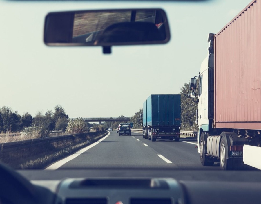 清明假期第一天 全社会跨区域人员流动量预计约2.96亿人次