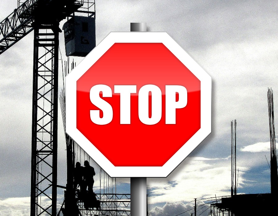 涉嫌“围标串标”，两家百亿财险公司被暂停全军采购资格