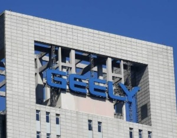 不止是逆势上扬，吉利一季报里的三条新线索