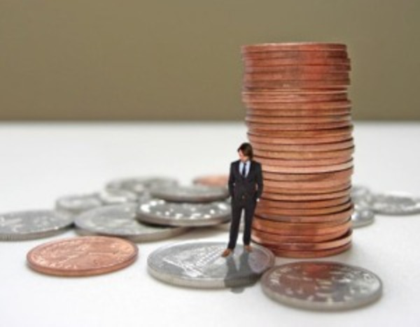 高管降薪超500万仍受质疑？杭州银行董监高薪酬议案投出1.2亿张反对票