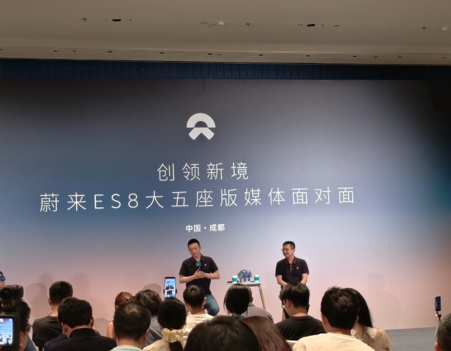 销量均价双杀BBA后，李斌放话：推动大五座SUV进入纯电时代
